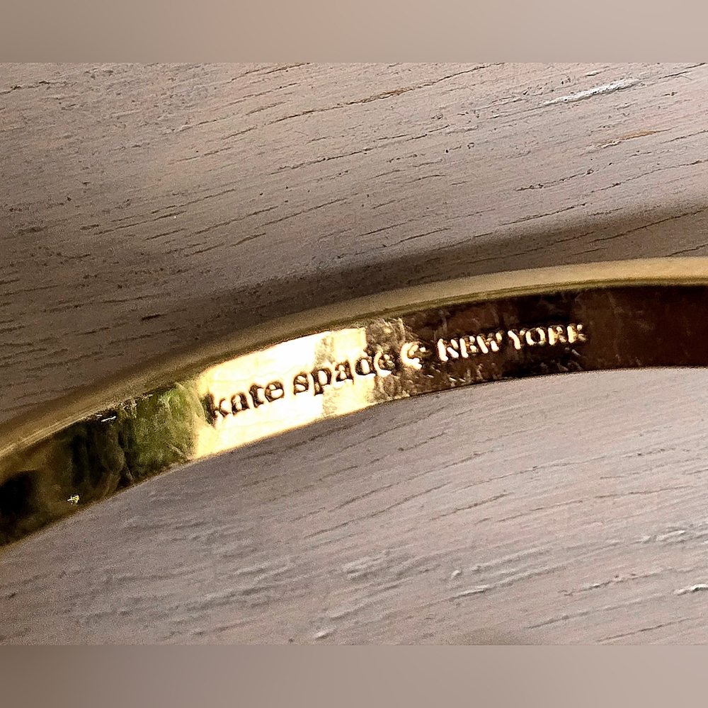 Kate Spade Set In Stone Hinged Bangle - Picture 6 of 6